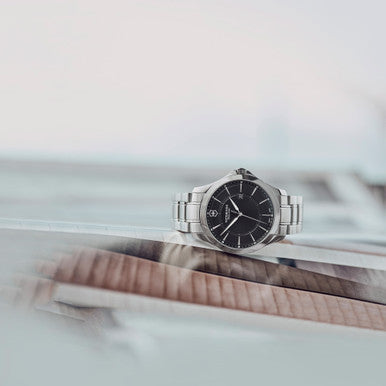 Alliance Ø40, black dial, bracelet