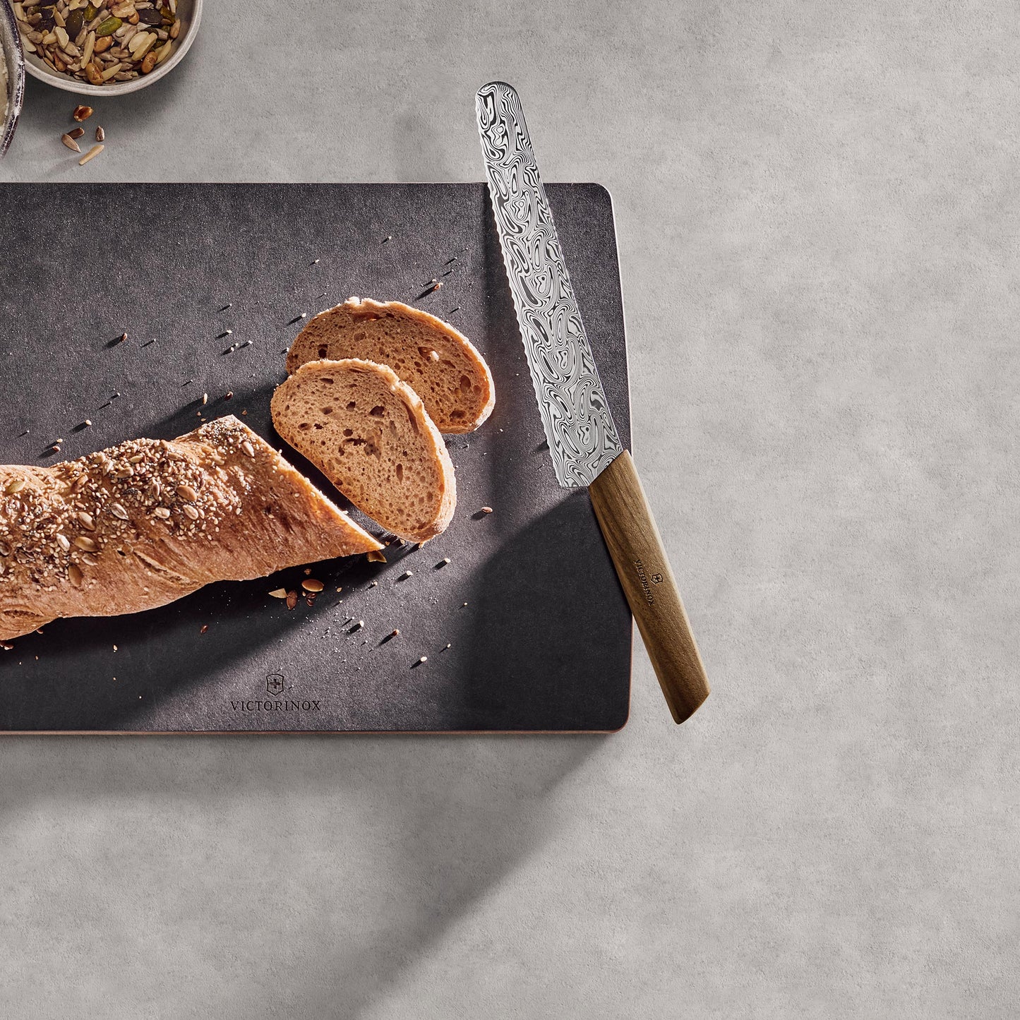 Swiss Modern Bread and Pastry Knife Damast Limited Edition
