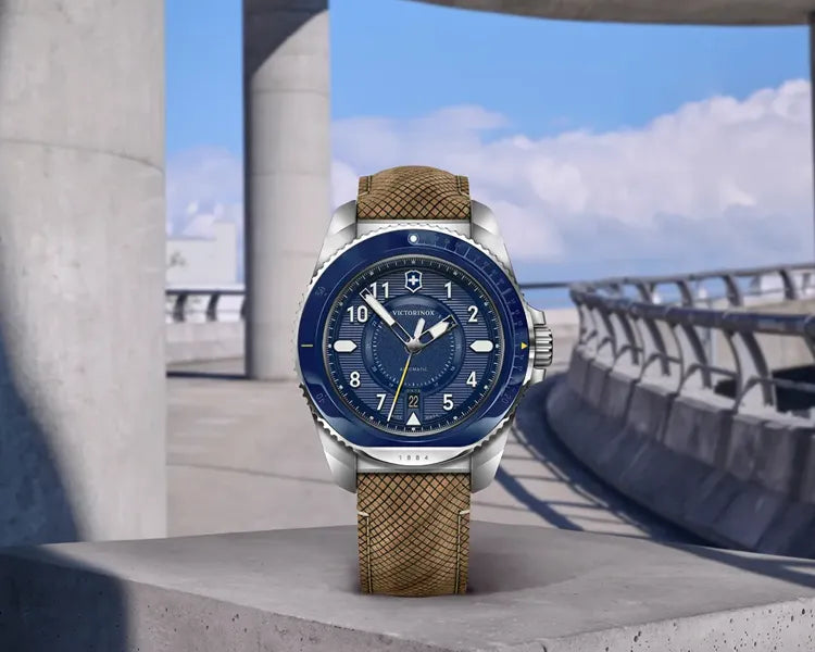 Journey 1884 Automatic - blue dial / brown wood & blue rubber straps