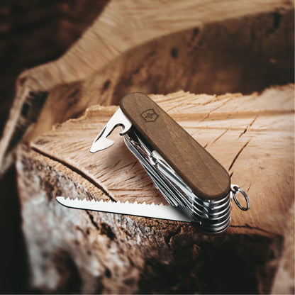 Swiss Champ - Wood Victorinox on wood