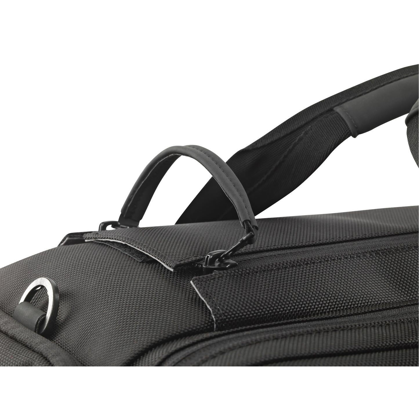 Victorinox Werks Traveler 6.0 Duffel in black zip