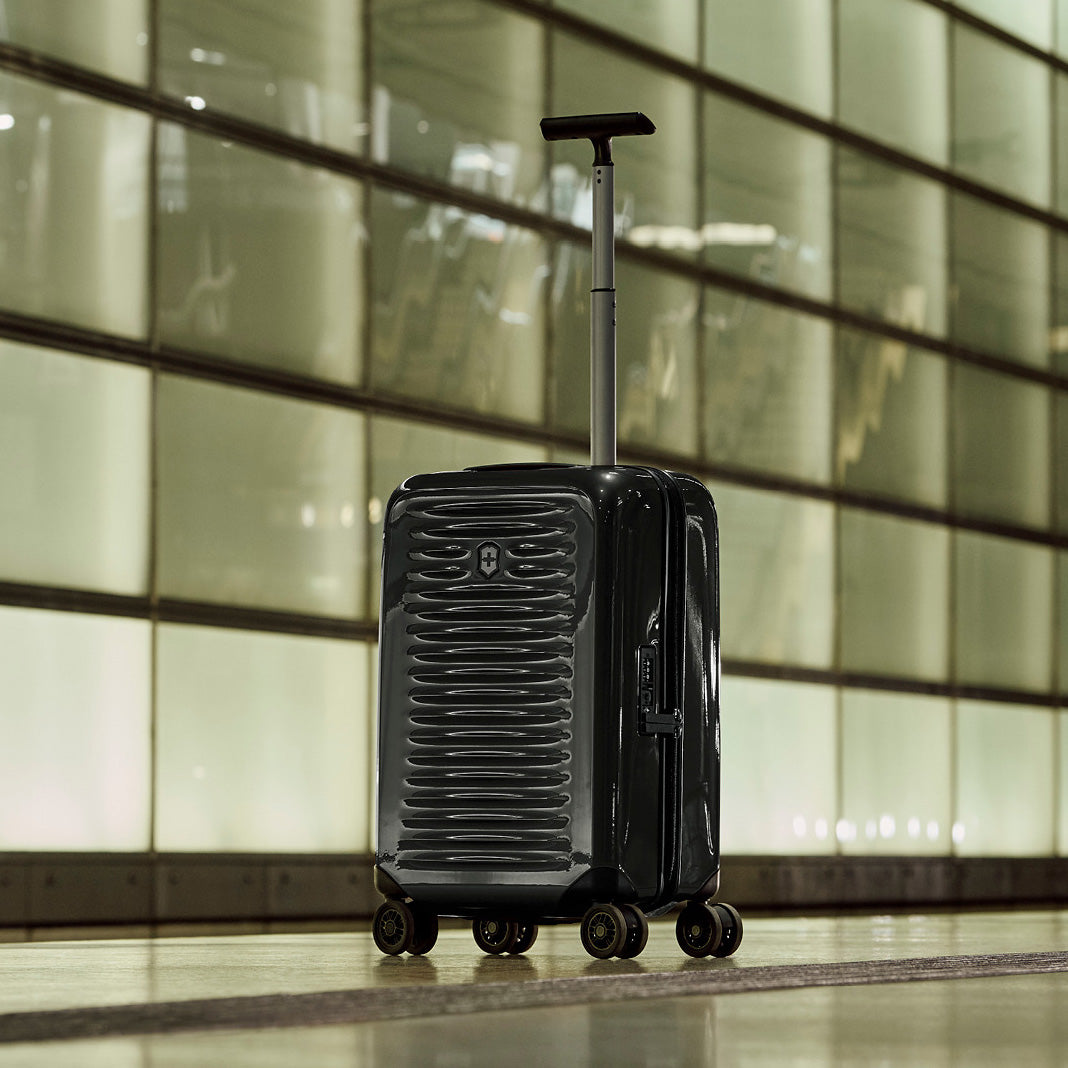 Airox Frequent Flyer Hardside Carry-On | Victorinox Travel