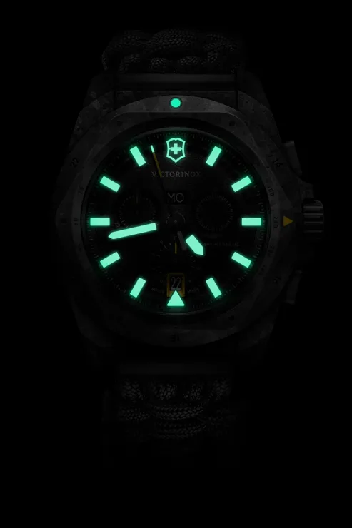 Victorinox I.N.O.X. Chrono in dark