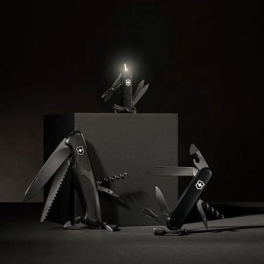 Black Pocket Knives